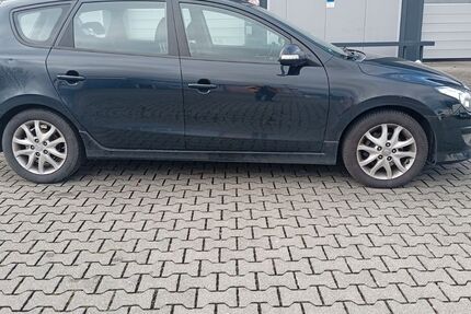 Hyundai i30 312.000 km 2.200 &euro; Hanau 63452