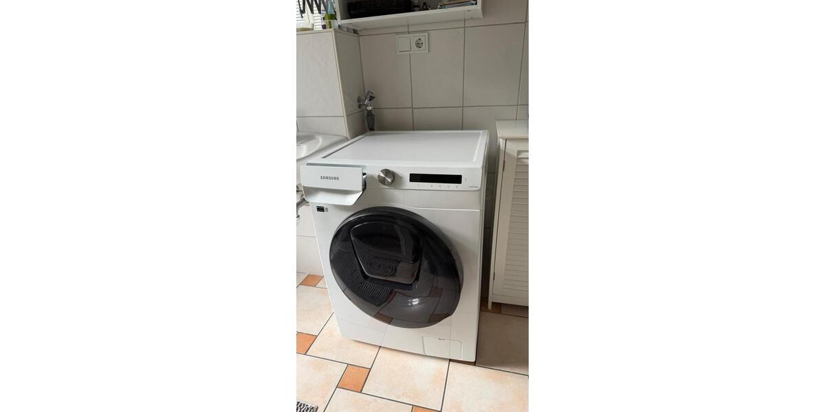 Mehrfamilienhaus, Wohnhaus Frankfurt am Main West - 2 Zimmer, 53 m&sup2;, 1.100&euro; | Angebot:25049623