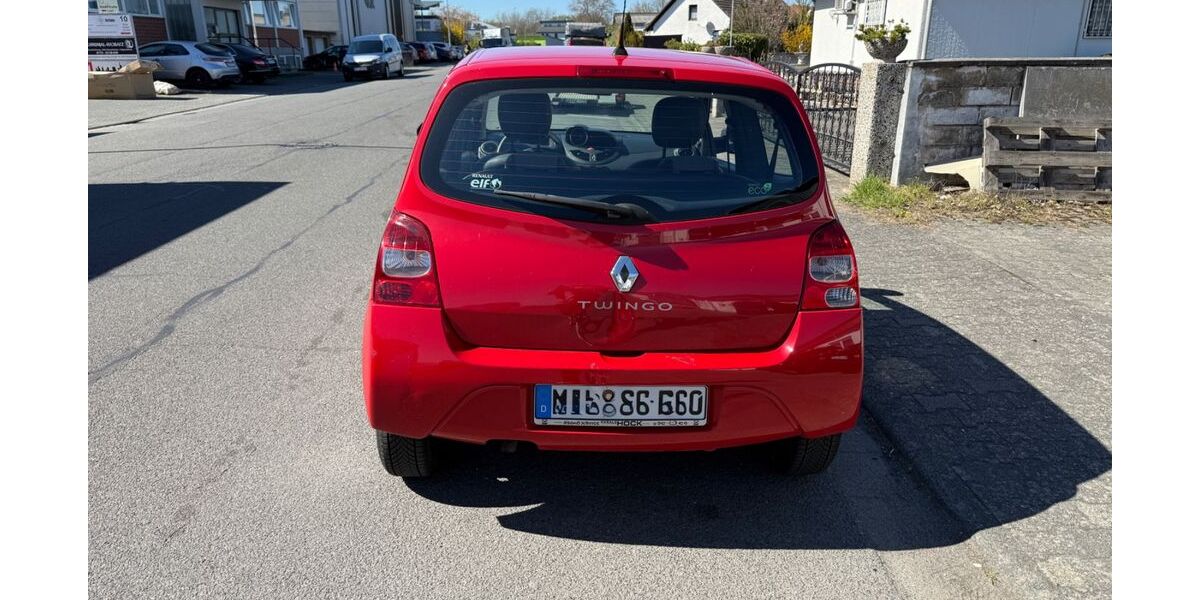 Renault Twingo 108.000 km 2.300 &euro; Gros-Zimmern 64846