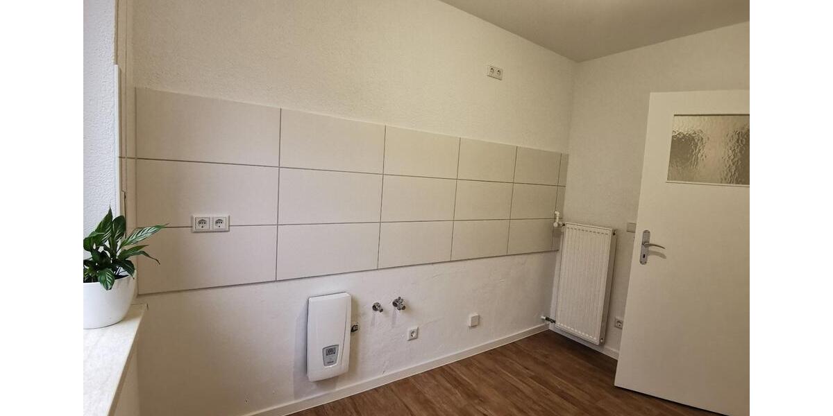 Hochparterre Frankfurt am Main Unterliederbach - 3 Zimmer, 69 m&sup2;, 1.200&euro; | Angebot:25908617