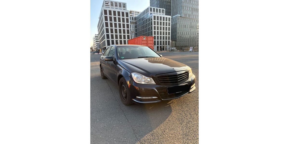 Mercedes-Benz C 180 250.000 km 4.000 &euro; Frankfurt am main 60486