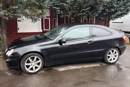 Mercedes-Benz 220 295.000 km 1.700 &euro; Gelnhausen 63571