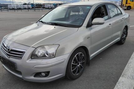 Toyota Avensis 301.000 km 2.600 &euro; Frankfurt am Main 65933