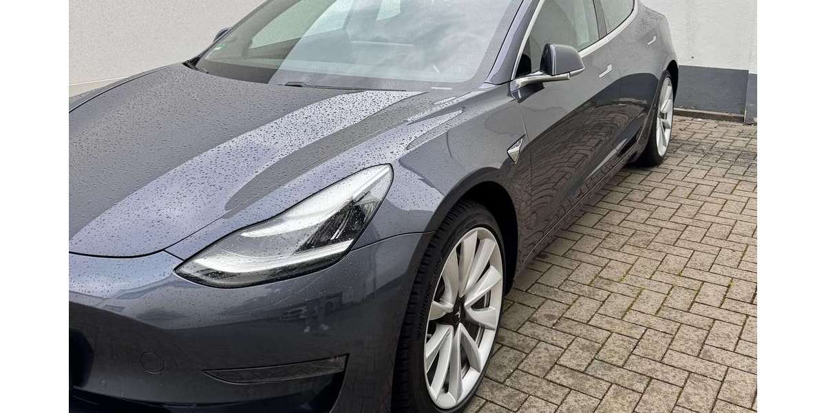 Tesla Model 3 156.000 km 21.999 &euro; Seligenstadt, Einhardstadt 63500