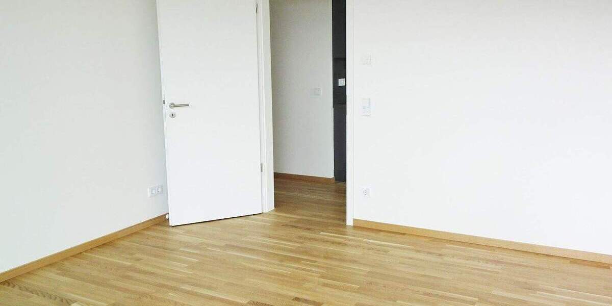 Etagenwohnung Frankfurt am Main Schwanheim - 3 Zimmer, 95 m&sup2;, 1.730&euro; | Angebot:25896081