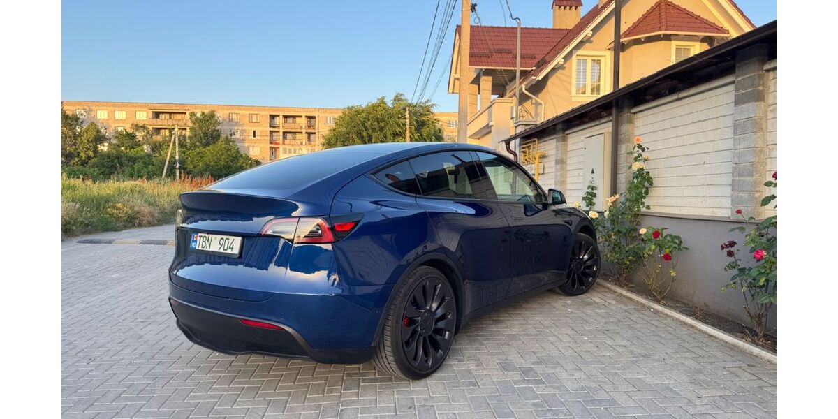 Tesla Model Y 84.500 km 22.999 &euro; Hanau 63454