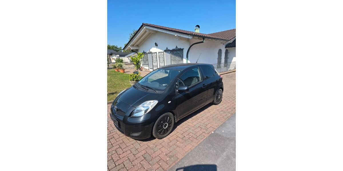 Toyota Yaris 90.500 km 4.200 &euro; kleinostheim 63801
