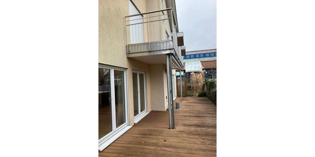 Einfamilienhaus Dreieich - 7 Zimmer, 330 m&sup2;, 3.900&euro; | Angebot:25099078