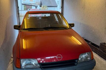 Opel Kadett 80.731 km 1.999 &euro; Rodgau 63110