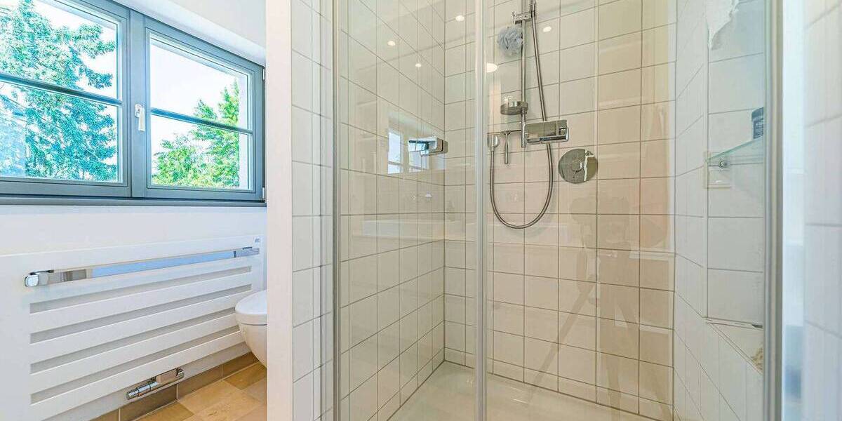 Etagenwohnung Frankfurt am Main Praunheim - 4 Zimmer, 125 m&sup2;, 3.500&euro; | Angebot:26824535