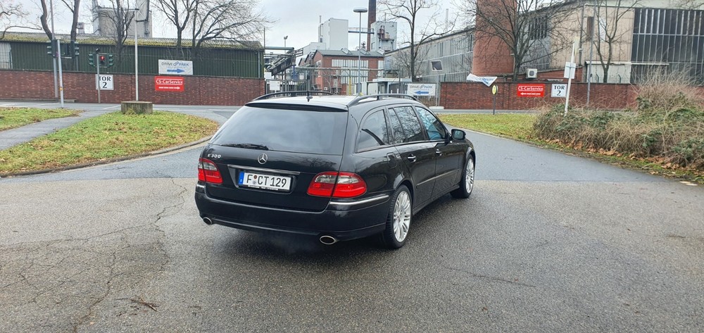 Mercedes-Benz E 280 318.752 km 9.900 &euro; Frankfurt am Main 60311