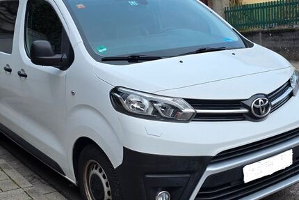 Toyota Proace (Verso) 97.800 km 13.990 &euro; Kelsterbach 65451