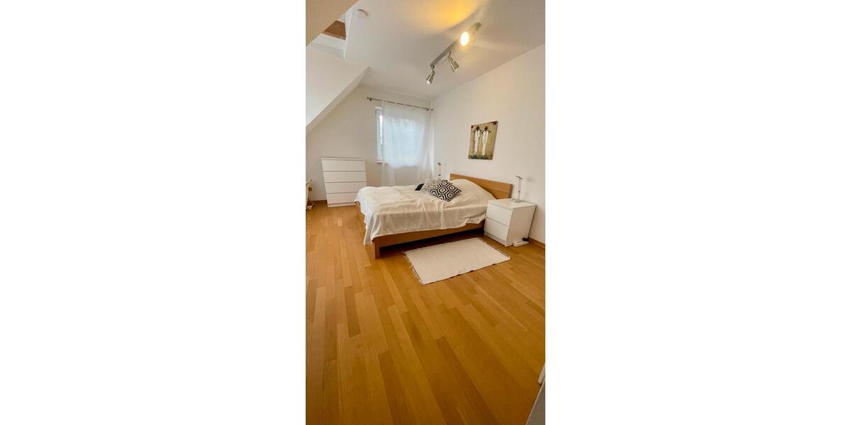 Dachgeschoßwohnung Langen (Hessen) - 3 Zimmer, 110 m&sup2;, 1.490&euro; | Angebot:25918763