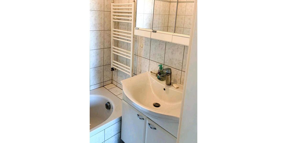 Etagenwohnung Kronberg im Taunus - 2 Zimmer, 70 m&sup2;, 750&euro; | Angebot:26658562