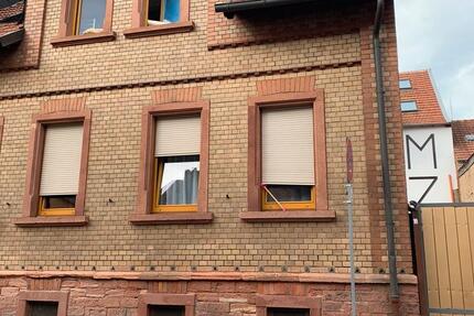 Haus Seligenstadt - 11 Zimmer, 450 m&sup2;, 890.000&euro; | Angebot:25088255