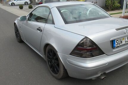 Mercedes-Benz SLK 200 210.000 km 2.499 &euro; Karben 61184