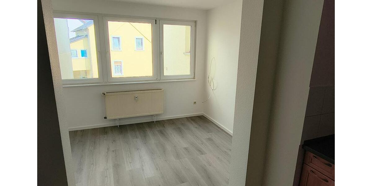 Etagenwohnung Langenselbold - 4 Zimmer, 108 m&sup2;, 970&euro; | Angebot:25431406