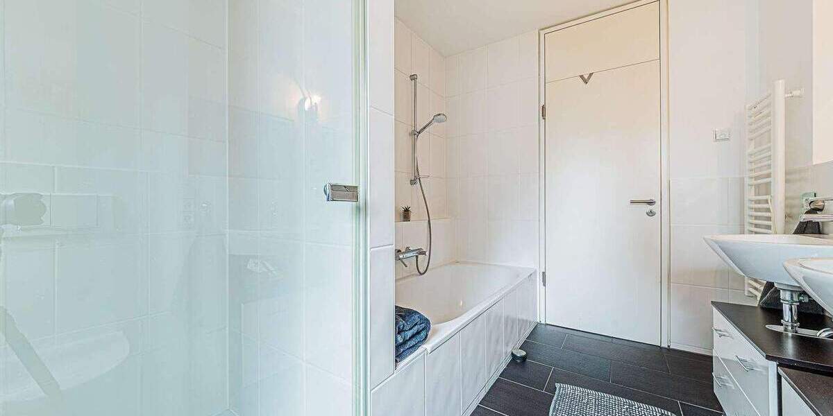 Etagenwohnung Frankfurt am Main Gallus - 3 Zimmer, 115 m&sup2;, 3.840&euro; | Angebot:25937437