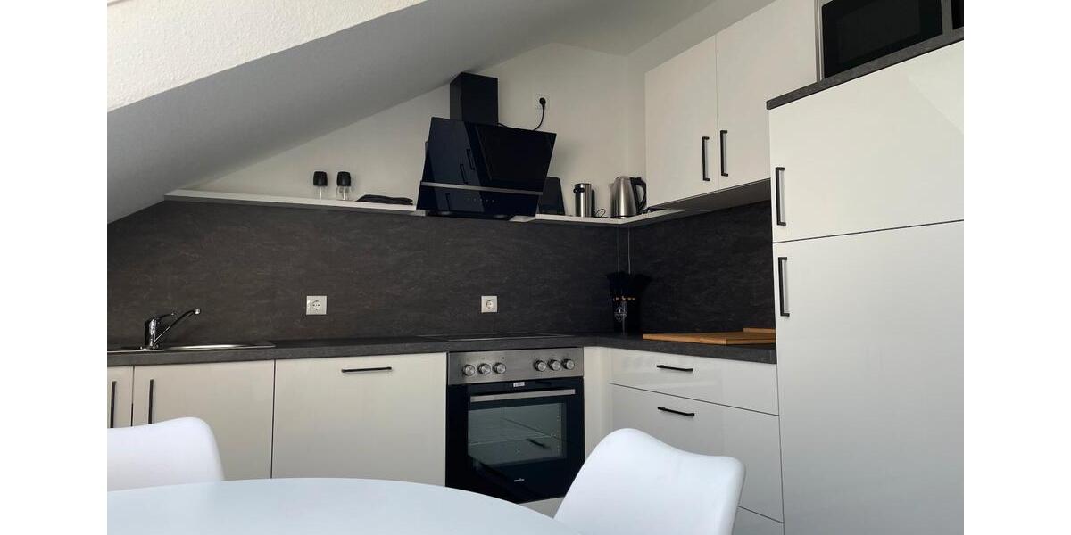 Dachgeschoßwohnung Aschaffenburg Damm - 2 Zimmer, 44 m&sup2;, 1.100&euro; | Angebot:26387111