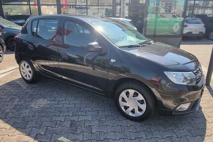 Dacia Sandero 98.000 km 6.470 &euro; Hanau 63452
