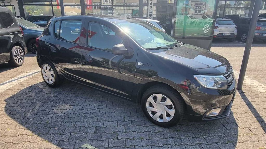 Dacia Sandero 98.000 km 6.470 &euro; Hanau 63452