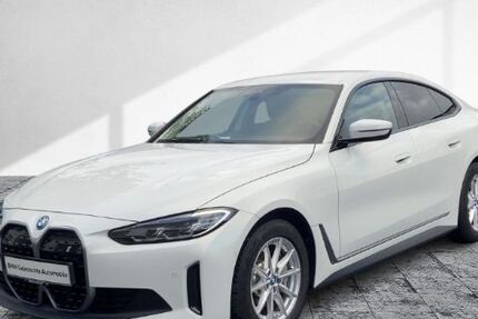BMW i4 22.050 km 33.866 &euro; Frankfurt 60314
