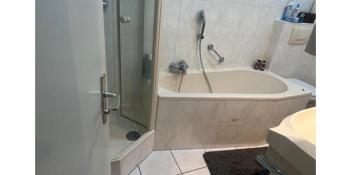 Etagenwohnung Frankfurt am Main Nied - 3 Zimmer, 86 m&sup2;, 1.400&euro; | Angebot:25853910