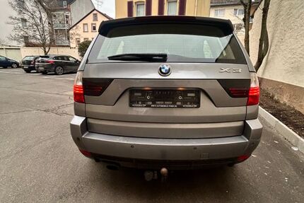 BMW X3 209.000 km 2.999 &euro; Frankfurt 60386