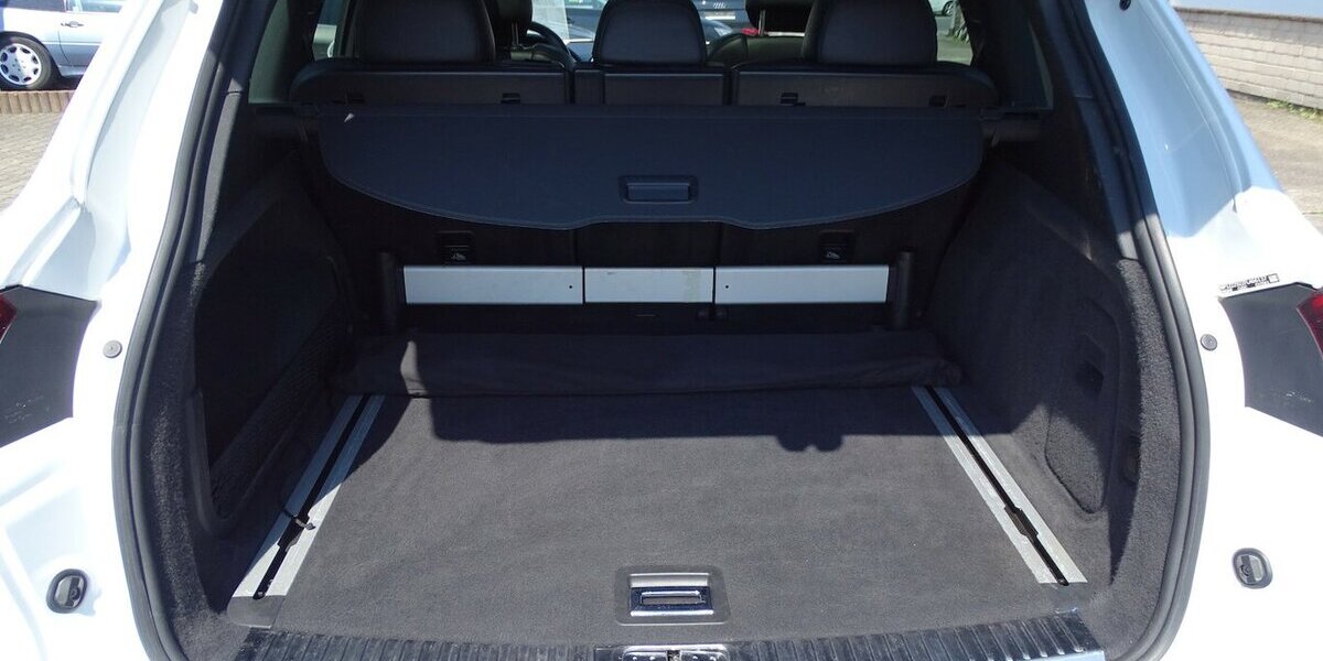 Porsche Cayenne S 4,2l Diesel Pano, Navi, 21 Zoll, Standhe 229.443 km 23.490 &euro; Rodgau 63110