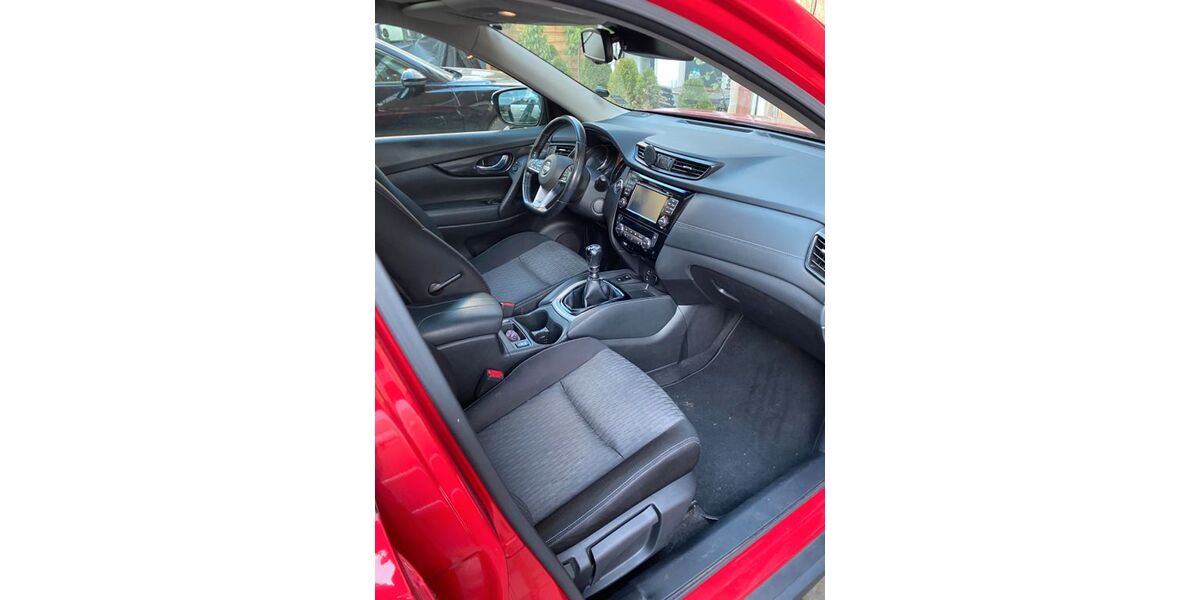 Nissan X-Trail 60.000 km 16.900 &euro; Frankfurt a/M 65929