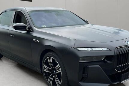 BMW M760 9.400 km 142.000 &euro; Friedberg 61169