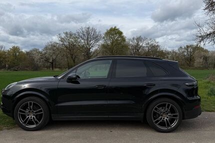 Porsche Cayenne 70.600 km 72.645 &euro; Bad Soden a.T. 65812