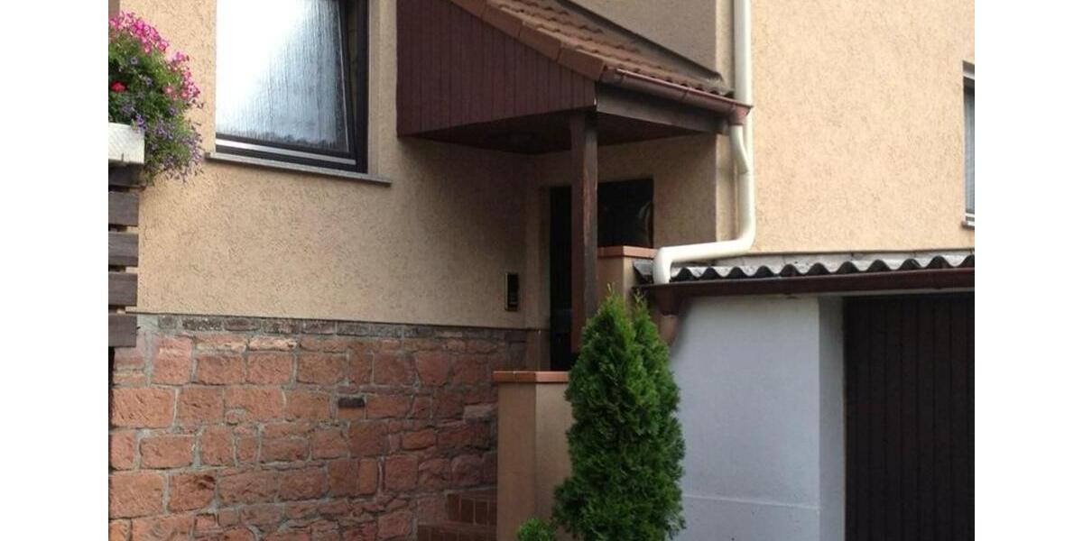 Hochparterre Frankfurt am Main Bergen-Enkheim - 3 Zimmer, 80 m&sup2;, 980&euro; | Angebot:25933515