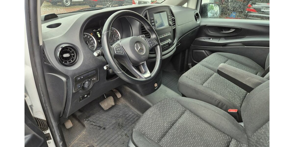 Mercedes-Benz A 180 Progressive Automatik, Rückfahrkamera, LED S 46.111 km 22.890 &euro; Rodgau 63110