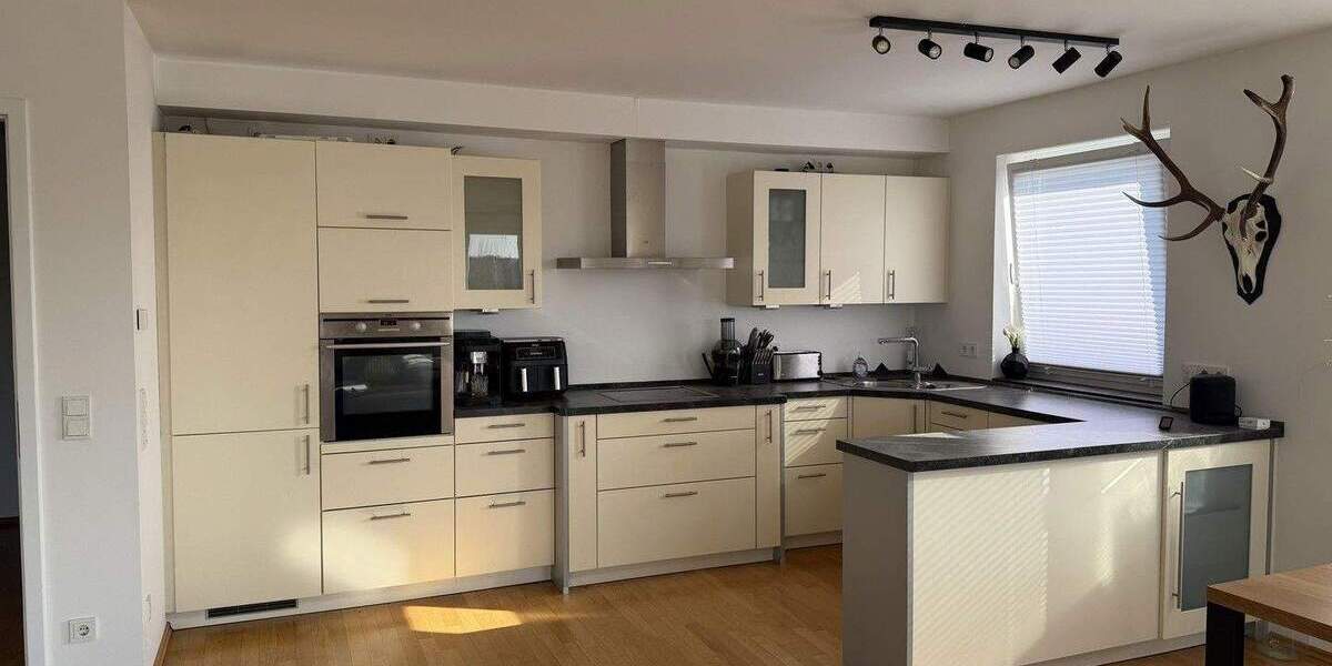 Etagenwohnung Frankfurt Ginnheim - 3 Zimmer, 86 m&sup2;, 569.000&euro; | Angebot:25782960