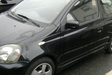 Toyota Yaris 162.000 km 3.390 &euro; Aschaffenburg 63743