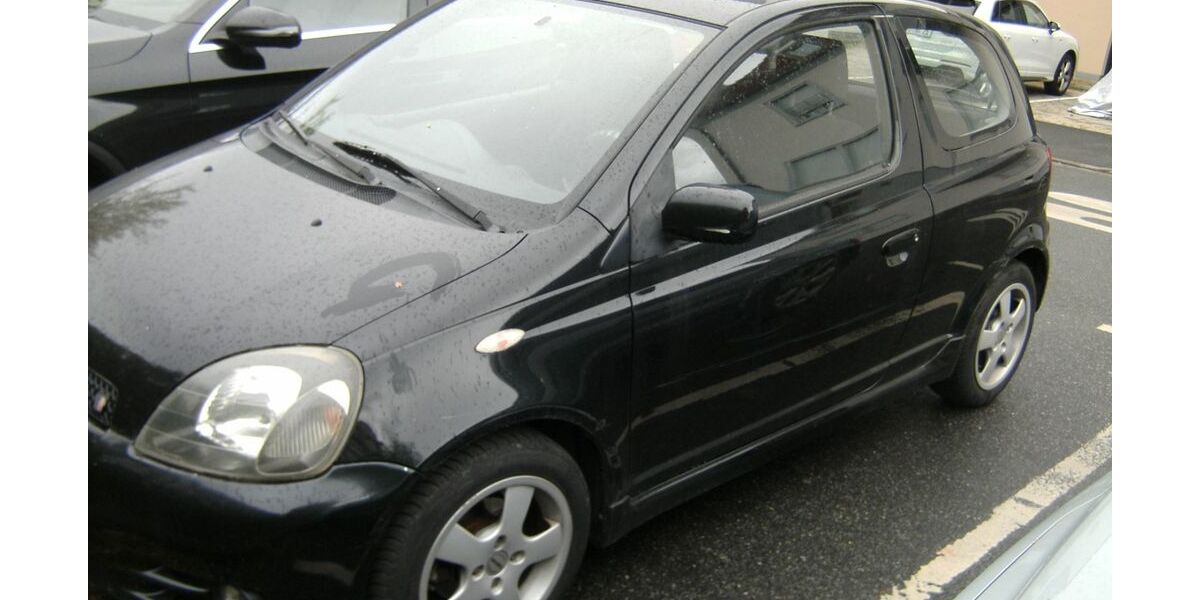 Toyota Yaris 162.000 km 3.390 &euro; Aschaffenburg 63743