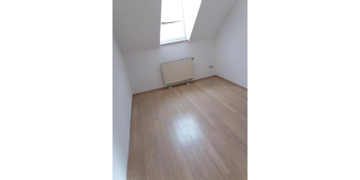 Dachgeschoßwohnung Aschaffenburg Österreicher Kolonie - 2.5 Zimmer, 46 m&sup2;, 435&euro; | Angebot:25923236
