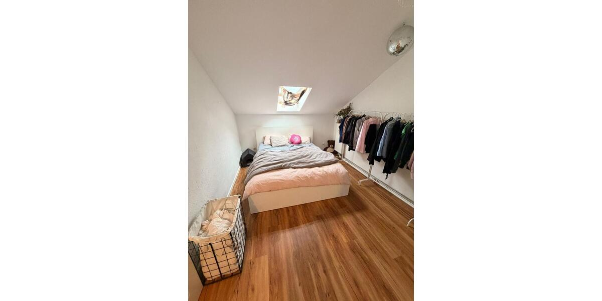 Dachgeschoßwohnung Offenbach am Main - 2 Zimmer, 65 m&sup2;, 1.100&euro; | Angebot:25941673