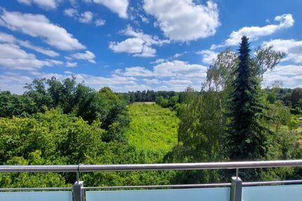 Provisionsfrei* Sanierte 3-Zimmer-Wohnung mit Balkon, Garage und Gartennutzung in Oberrad - Wohnung Frankfurt am Main Oberrad | Angebot:26919531