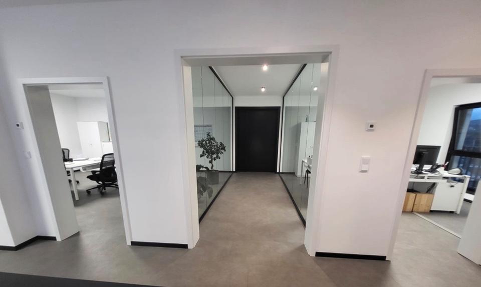 Etagenwohnung Kronberg im Taunus - 4 Zimmer, 165 m&sup2;, 2.000&euro; | Angebot:25636448