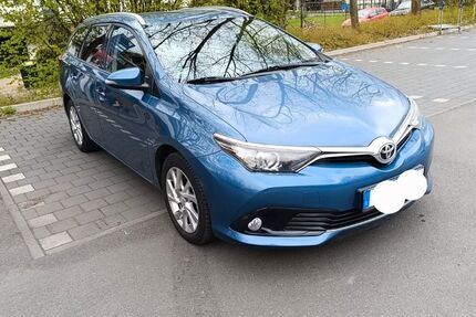 Toyota Auris 178.460 km 8.800 &euro; Frankfurt am main 60437