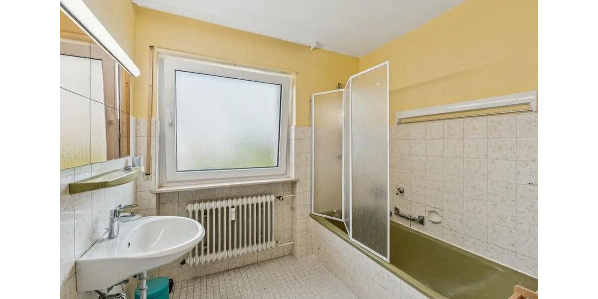 Etagenwohnung Oberursel (Taunus) - 2 Zimmer, 92 m&sup2;, 1.400&euro; | Angebot:26687549
