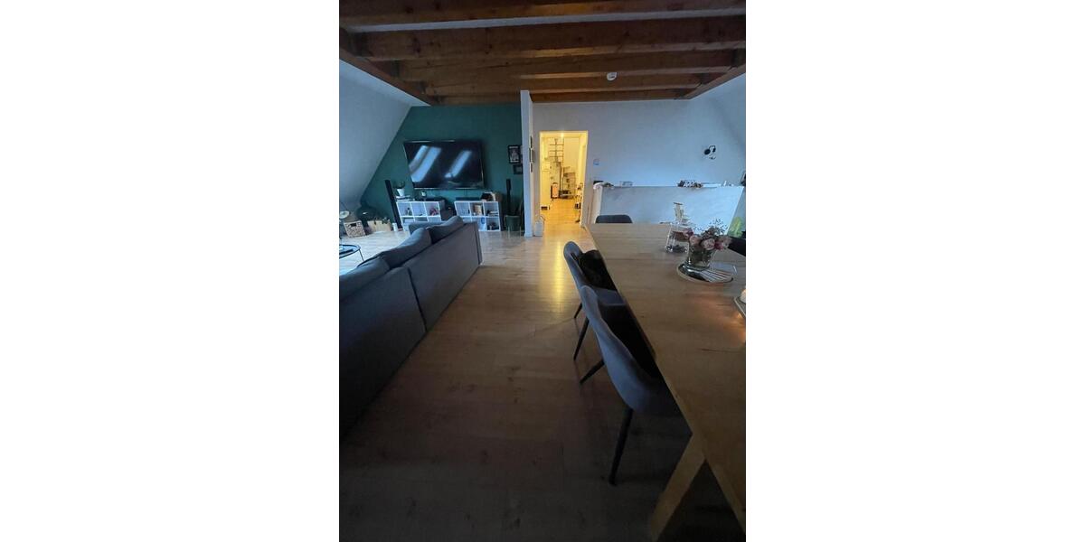 Dachgeschoßwohnung Freigericht - 3 Zimmer, 132 m&sup2;, 1.100&euro; | Angebot:24793317