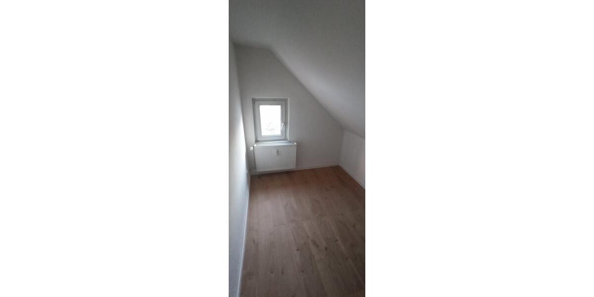 Dachgeschoßwohnung Neu-Isenburg Isenburg - 3.5 Zimmer, 60 m&sup2;, 800&euro; | Angebot:25293332