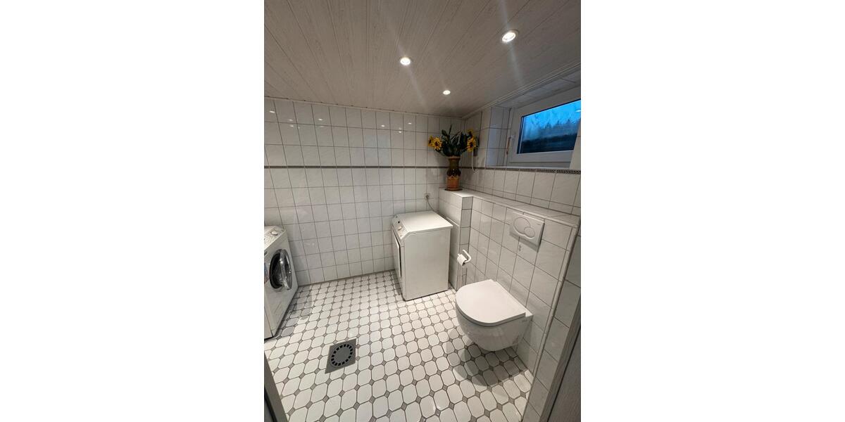 Reihenhaus Frankfurt am Main Mitte-West - 3 Zimmer, 82 m&sup2;, 1.600&euro; | Angebot:25514699