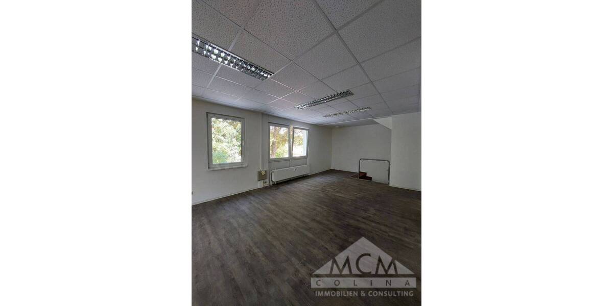 Gewerbeobjekt Frankfurt am Main / Niederursel Niederursel - 8 Zimmer, 236 m&sup2;, 2.500&euro; | Angebot:25749127