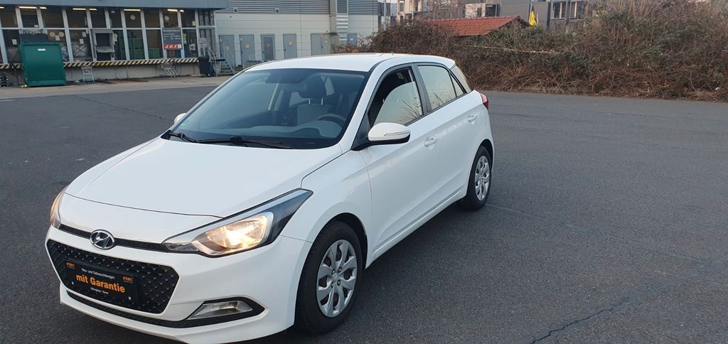 Hyundai i20 111.000 km 7.100 &euro; Frankfurt am Main 60386