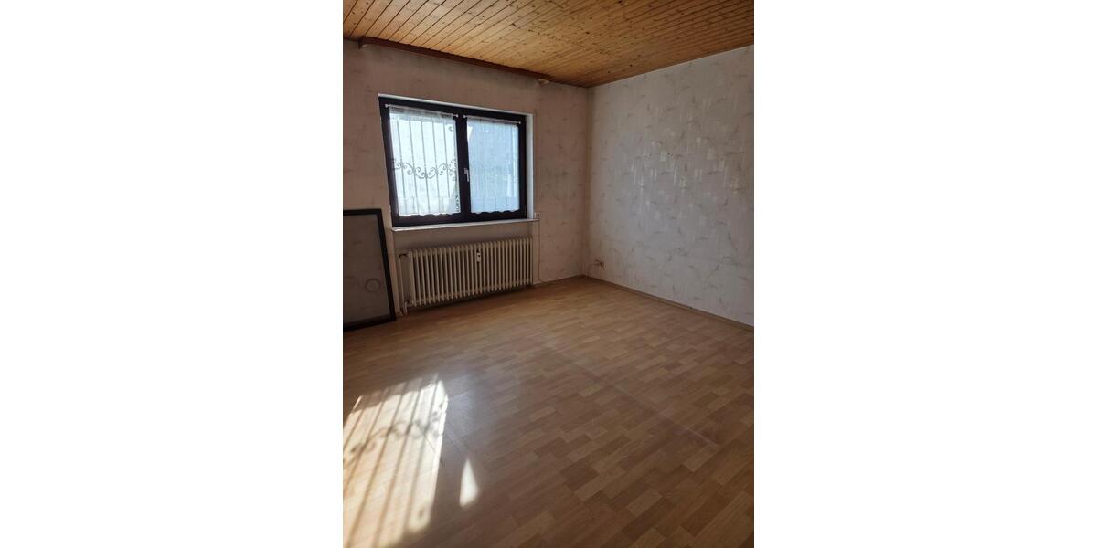 Erdgeschoßwohnung Offenbach am Main Bürgel - 4 Zimmer, 105 m&sup2;, 1.200&euro; | Angebot:25830844
