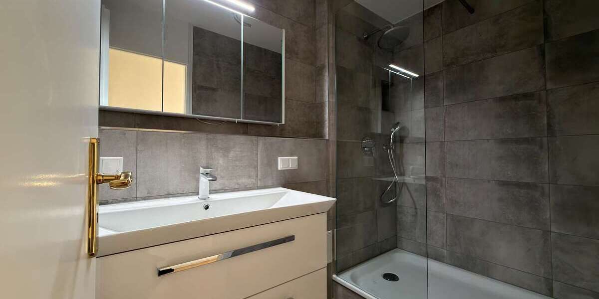 Etagenwohnung Offenbach - 3 Zimmer, 100 m&sup2;, 1.400&euro; | Angebot:25773397